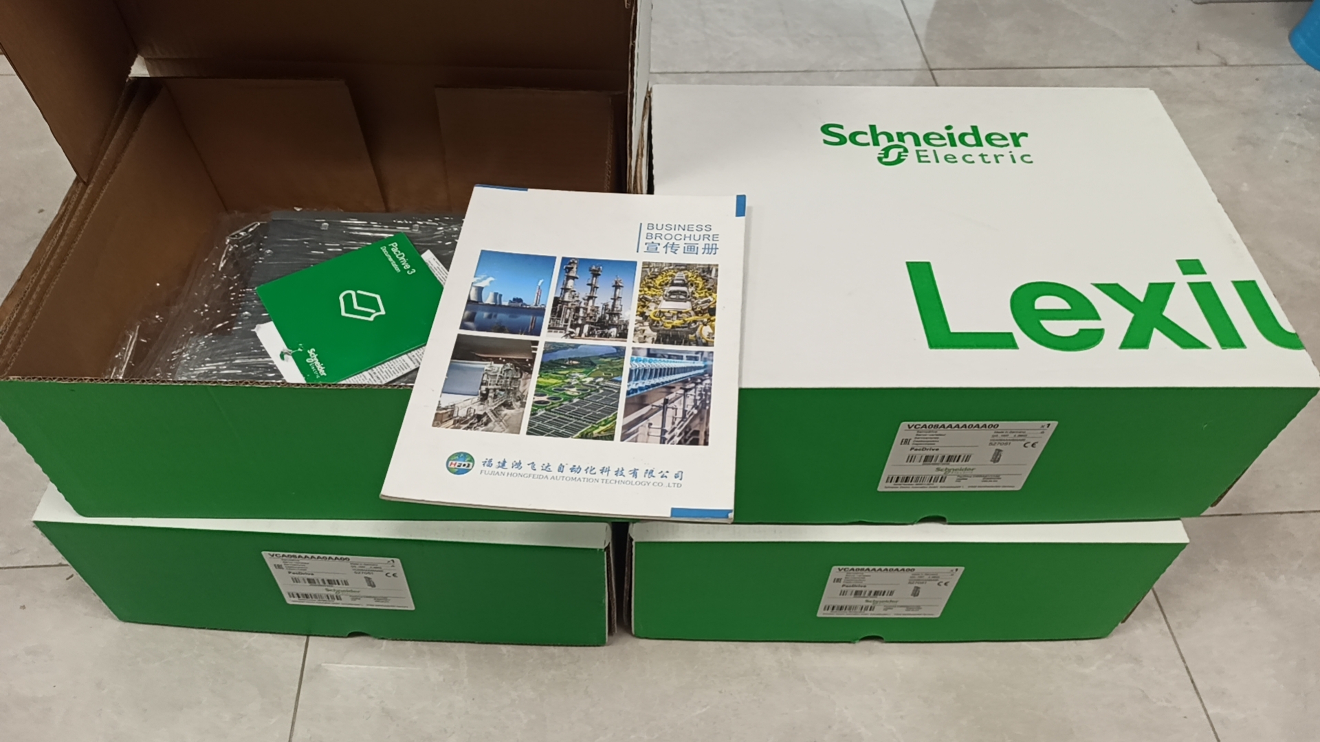 SCHNEIDER  VCA08AAAA0AA00运动控制器